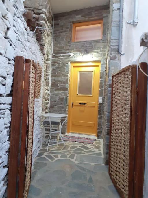 Traditional Katafiki Home Kythnos Bagian luar foto