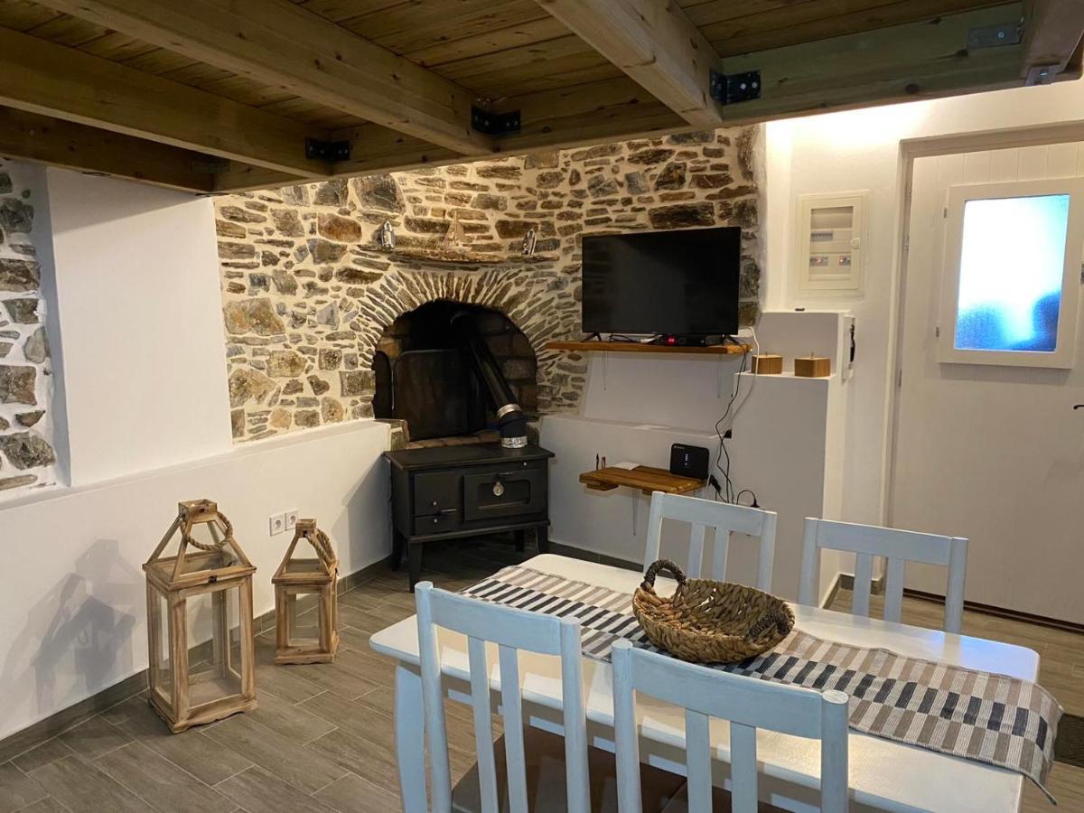 Traditional Katafiki Home Kythnos Bagian luar foto